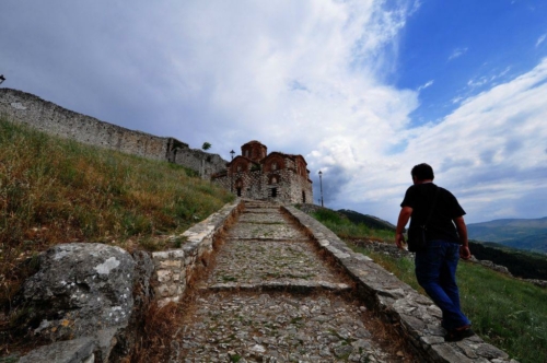 340 2015 albanie berat